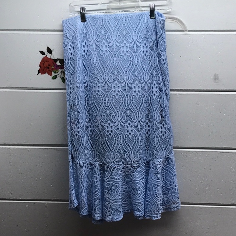 Women’s Lace Midi Skirt in Blue